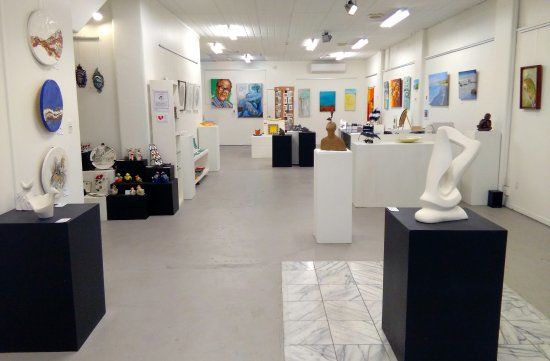 VIVA Gallery