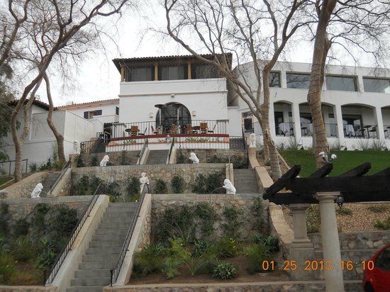 Wrigley Mansion/Geordie's Restaurant