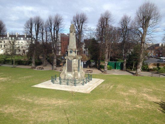 Dane John Gardens
