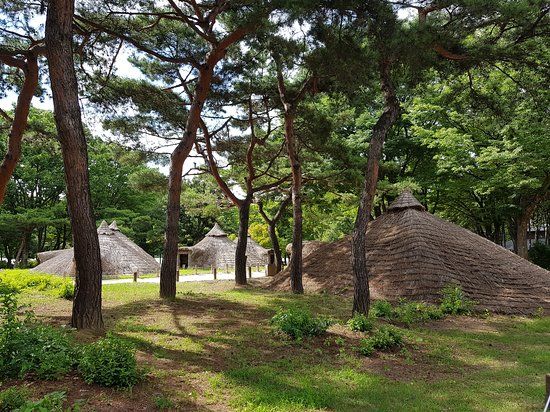 Amsa-dong Prehistoric Dwelling Site