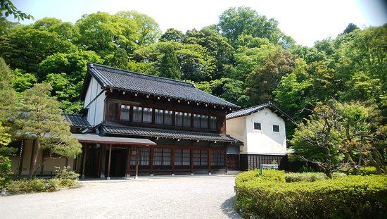金沢市立中村記念美術館