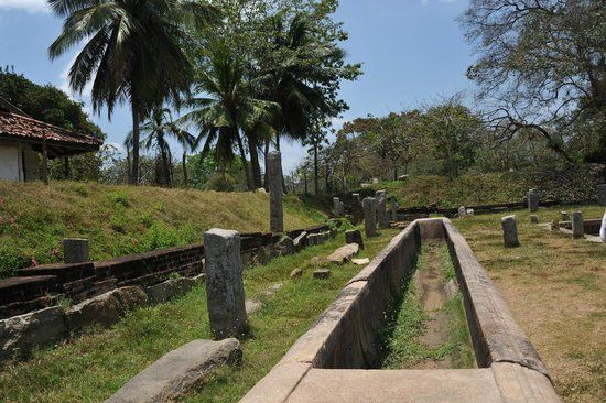Lovamahapaya Brazen Palace