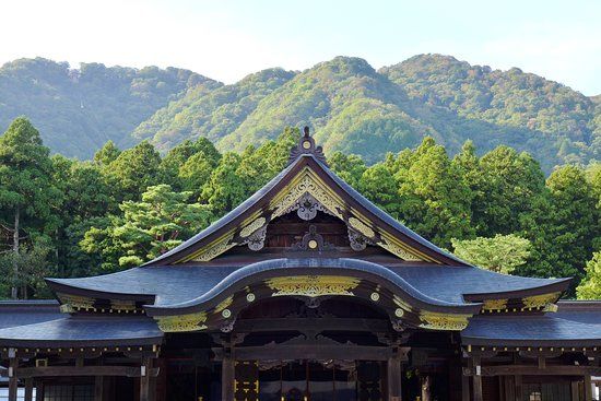 Yahiko Shrine