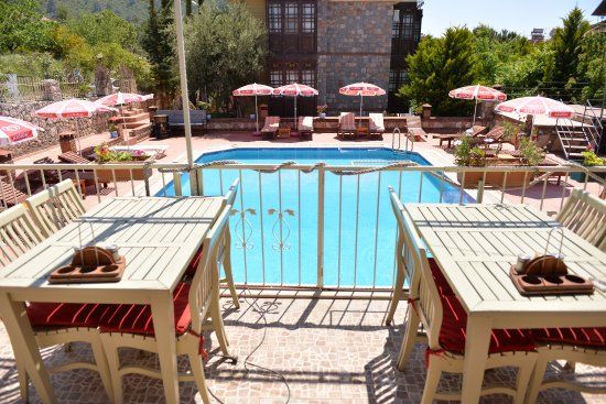 evita garden & Restaurant & Bar