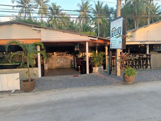 CRAVE Restaurant and Lounge