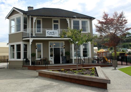Milligans Cafe & Store