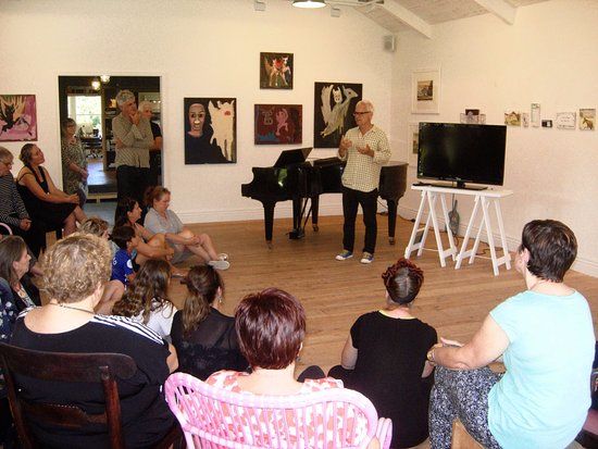 The Vivian Gallery