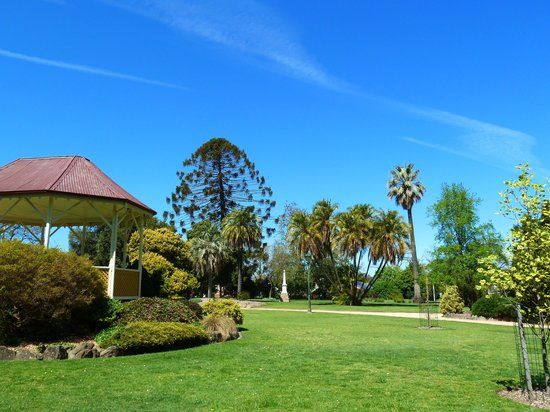 Albury Botanic Garden