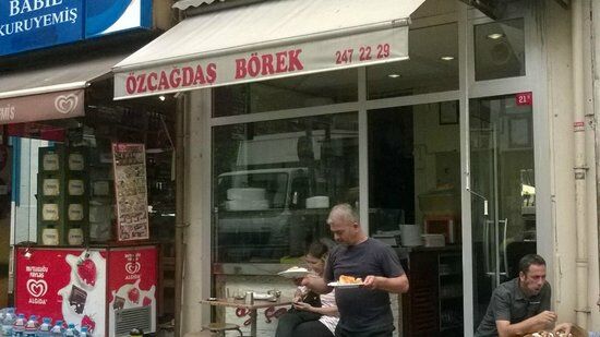 Oz Cagdas Borek