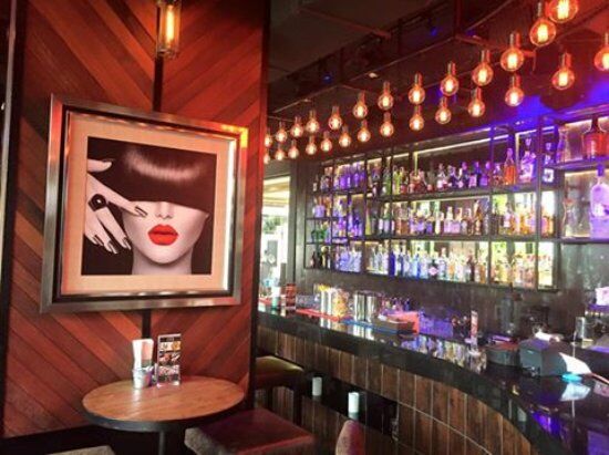 Azul Cafe and Restaurant