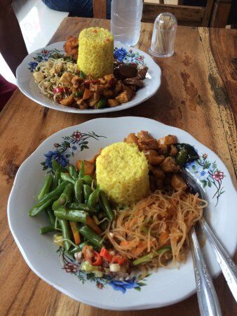 Lokal Warung & Cafe